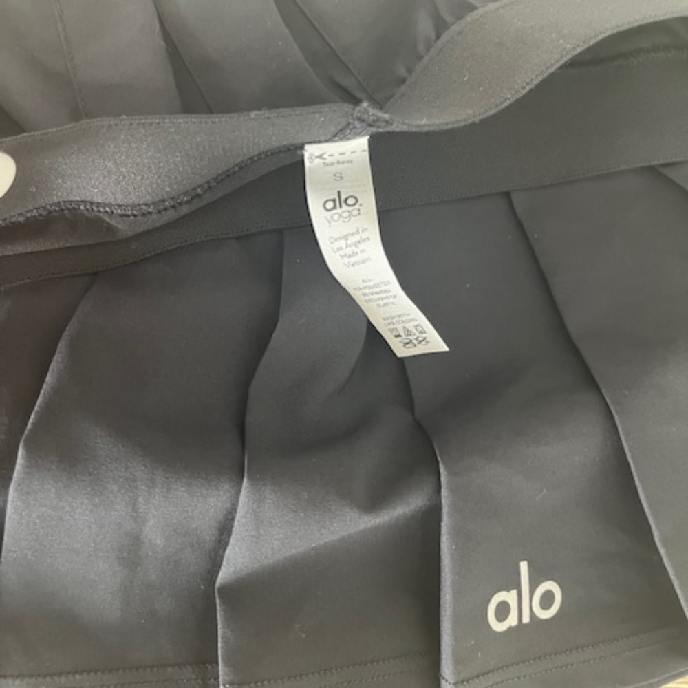 NWOT ALO Yoga Varsity Tennis Skirt Black Size Small SM Skort Tennis Pickleball - Picture 5 of 5